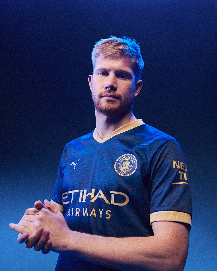 下半场爆发！约翰逊全场18中9，得到29分12板12助（下半场发力！约翰逊18投9中砍下29+12+12）