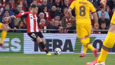 带大力神杯亮相，斯卡洛尼：上届决赛令人难忘，我们会再努力（手捧大力神杯亮相，斯卡洛尼：上届决赛难忘，我们会继续努力）