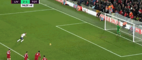 凯恩：为英格兰效力时，我总感觉自己在为最好的球队之一效力（凯恩：每次为英格兰出战，我都觉得自己代表着世界顶级球队之一）