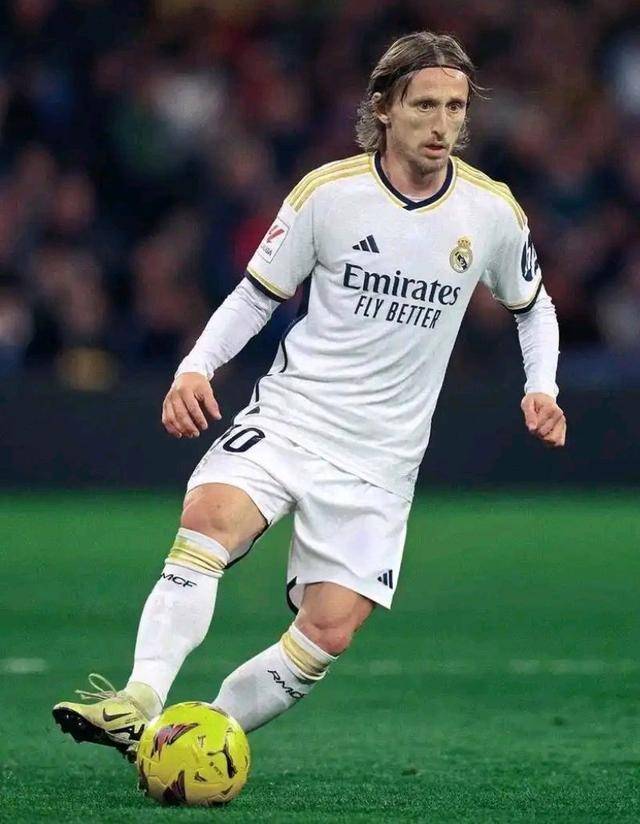 英超历史单一球员对同一球队全败纪录：莱诺对曼城13场全败第3（英超个人对单一对手全败纪录：莱诺对曼城13战全负居第3）