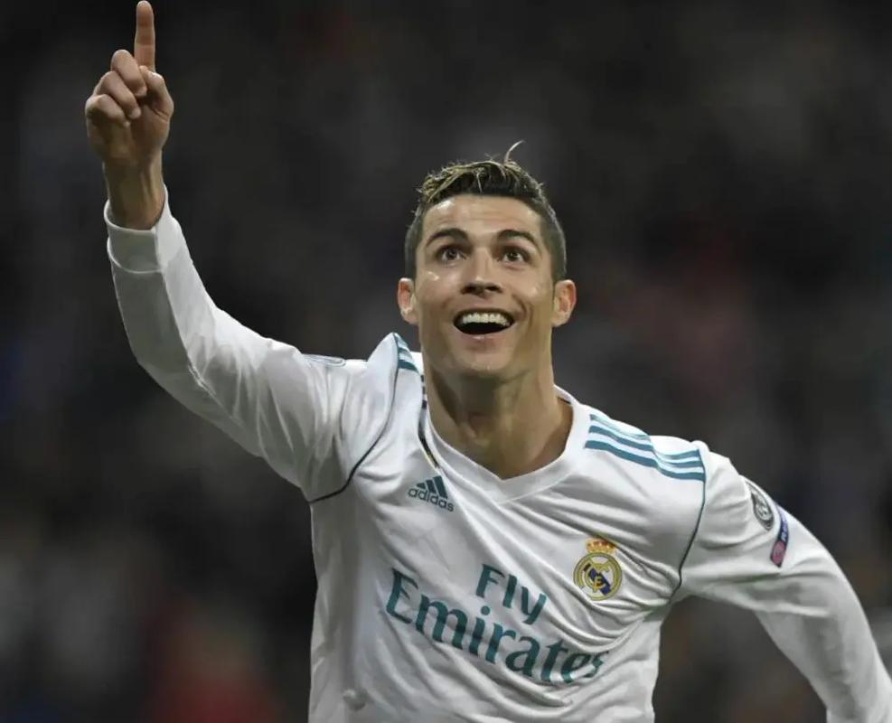 TA：随着主席选举临近，巴萨的长期引援议题根本无法提上议程（TA：主席选举将至，巴萨难以推进长期引援计划）