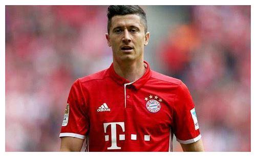 球星抢断后三步上篮太快了（球星断球后三步上篮如闪电）