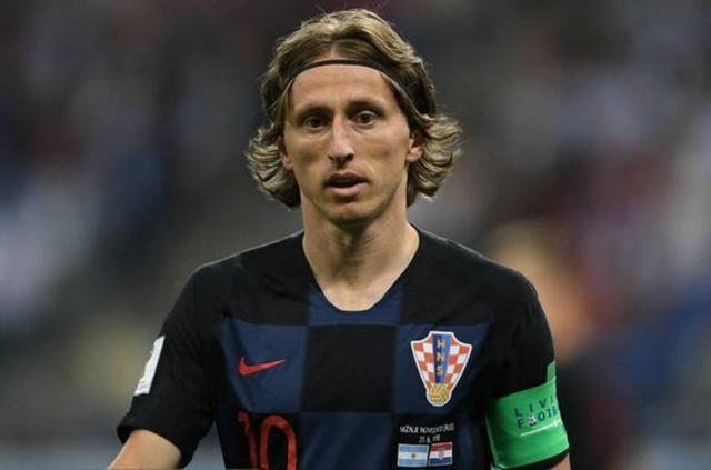 别了，利物浦！曝斯洛特有望3天内正式下课！两大“顶星”酿携手离队（告别利物浦？曝斯洛特或将72小时内被官宣下课，两大核心恐携手离队）