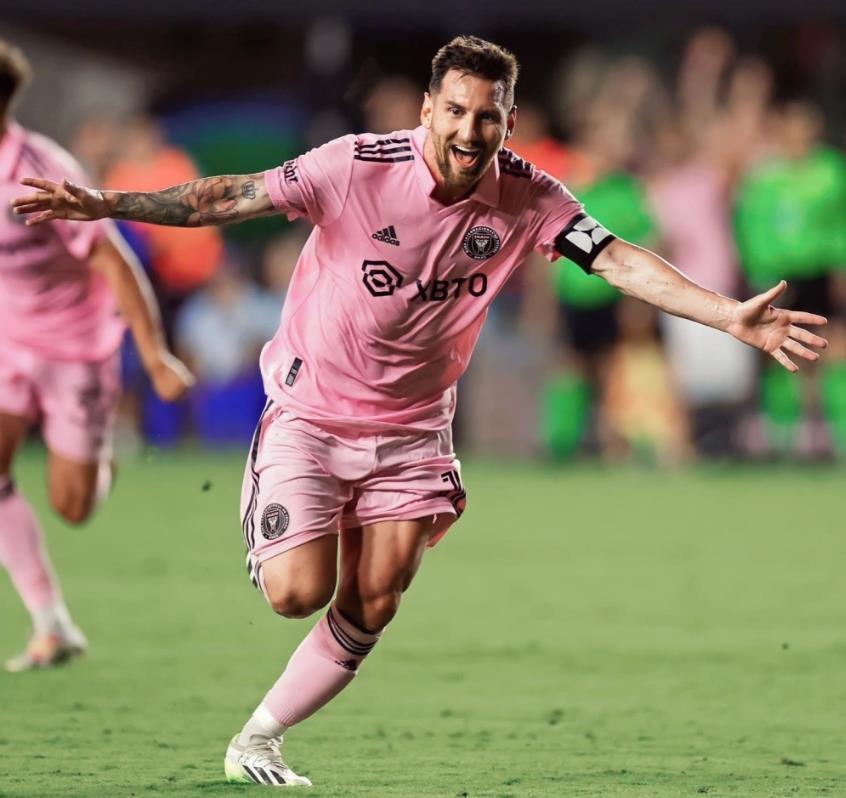 乌姆蒂蒂：德尚是顶级教练标杆；博格巴心理强大能重返巅峰（乌姆蒂蒂：德尚是名帅典范，博格巴心态强大有望重返巅峰）