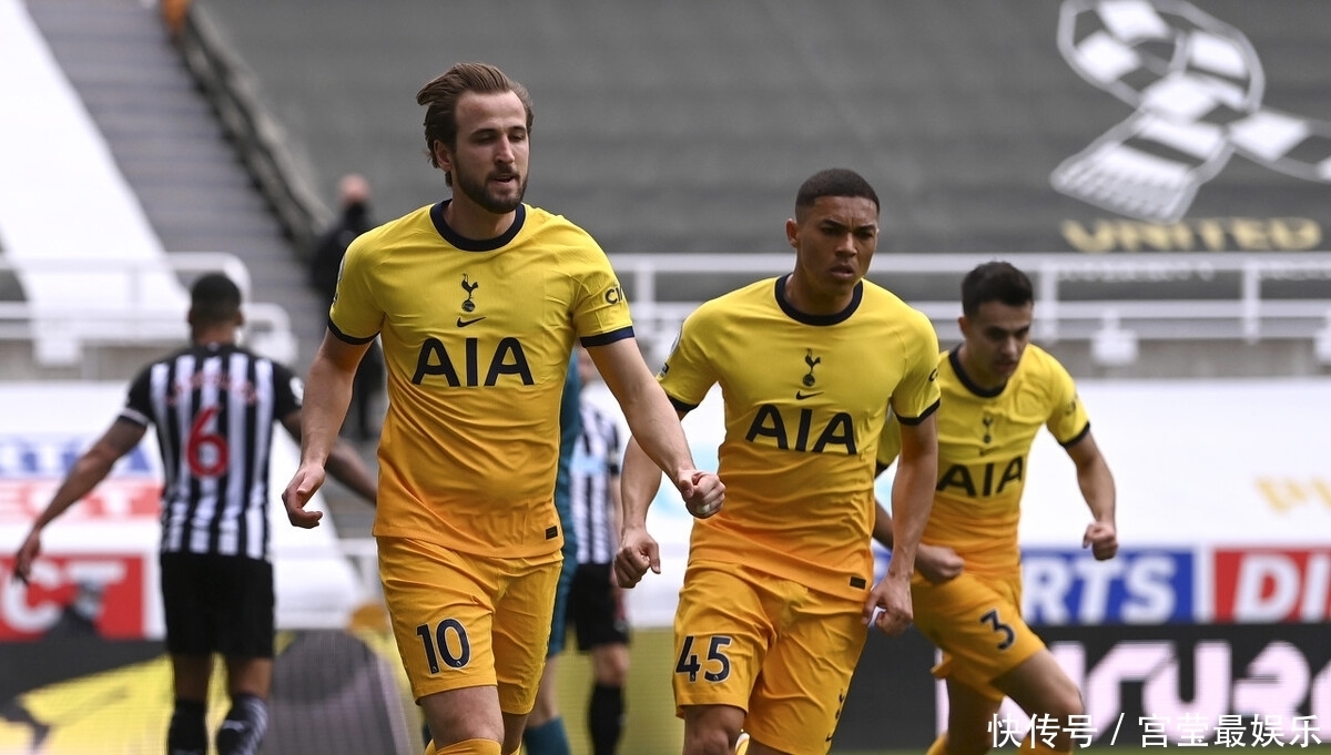 记者：前国门李雷雷有望接替杨智，担任青岛西海岸守门员教练（记者：李雷雷或接替杨智，出任青岛西海岸门将教练）