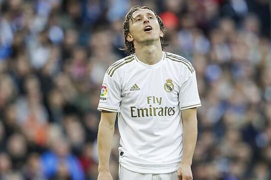 半场战报：三镇0-2山东，泽卡建功，刘洋破门（半场速报：三镇0-2山东，泽卡、刘洋先后建功）